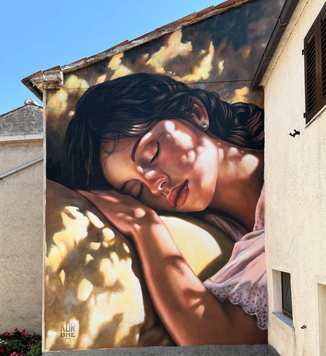 Cacciano, de gemeente van de artistieke muurschilderingen